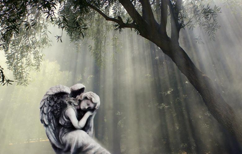Free stock image of Angel Sculpture created by Pixabay
