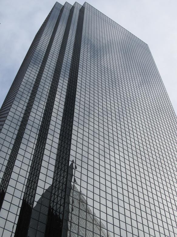 Free stock image of Highrise created by Pixabay