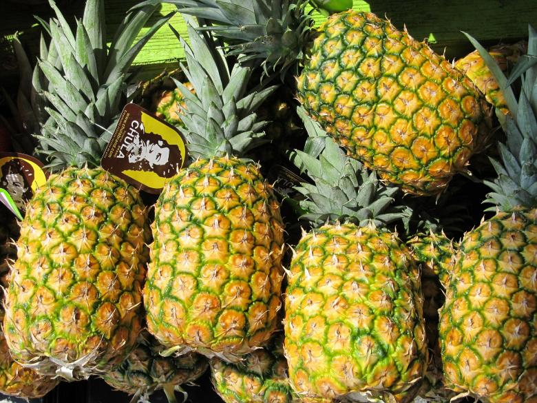 Free stock image of Fresh Pineapples created by Pixabay