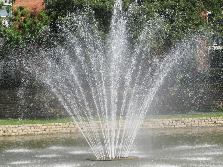 Free stock image of Water Fountain created by Pixabay