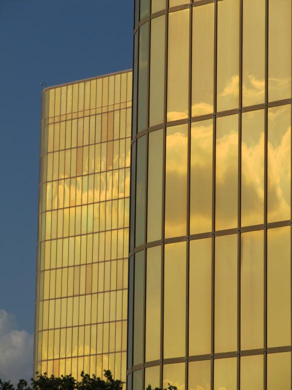 Free stock image of Golden Building created by Pixabay