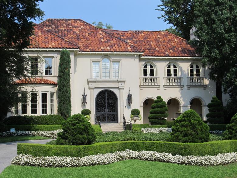 Free stock image of Big Mansion created by Pixabay