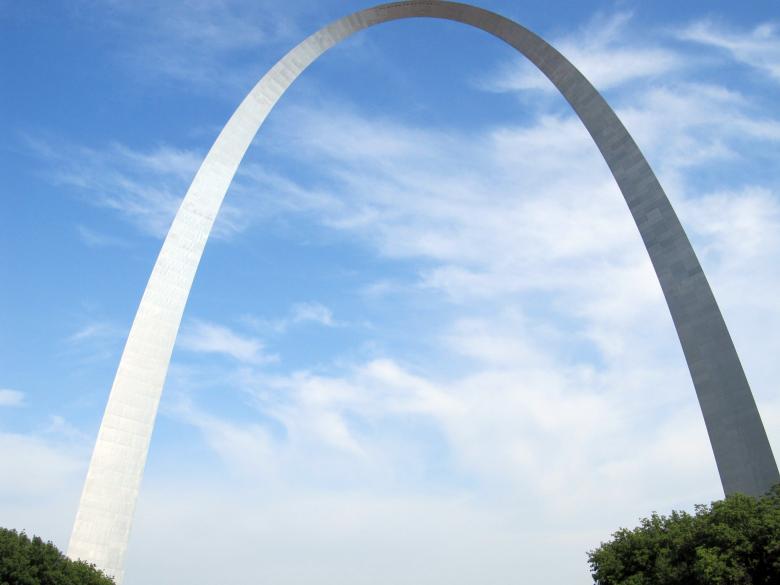 Free stock image of Gateway Arch created by Pixabay