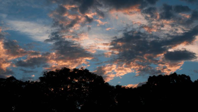 Free stock image of Dusk created by Pixabay