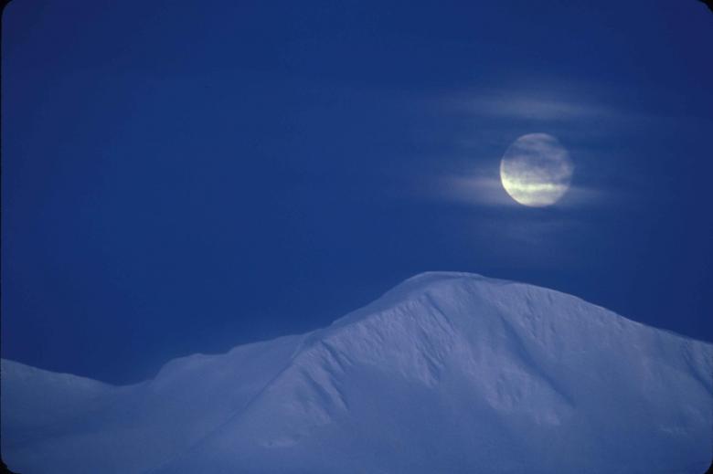 Free stock image of Moonrise created by Pixabay