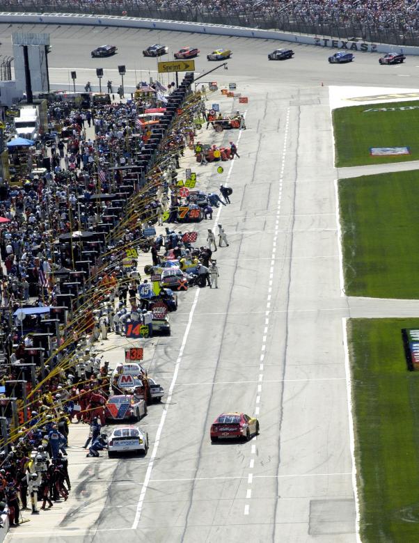 Free stock image of NASCAR Track created by Pixabay