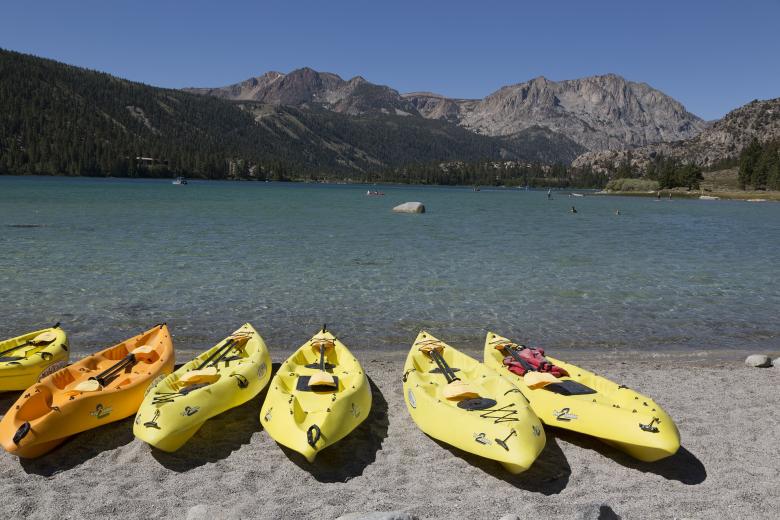 Free stock image of Kayaks on the Shore created by Pixabay