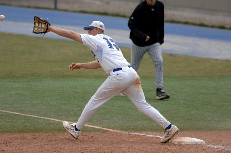 Free stock image of Baseball Player created by Pixabay