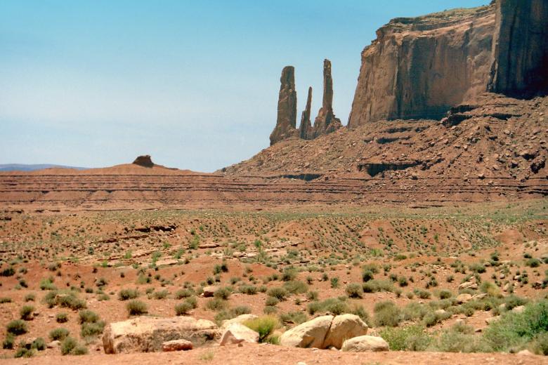 Free stock image of Monument Valley created by Pixabay