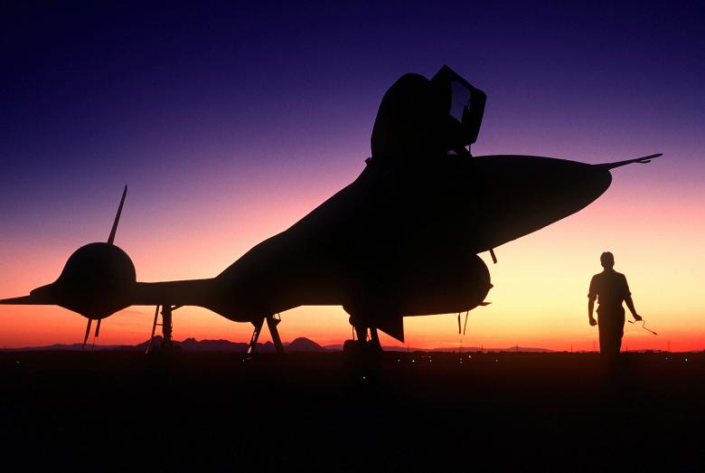 Free stock image of Aircraft Silhouette created by Pixabay