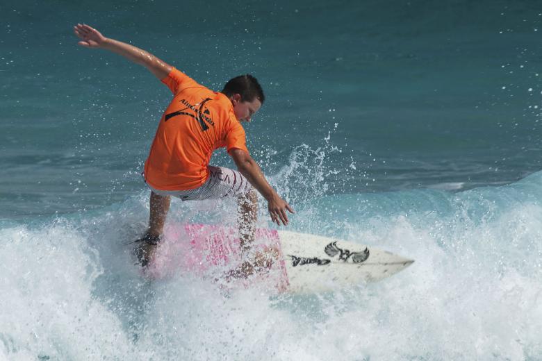 Free stock image of Surfer created by Pixabay