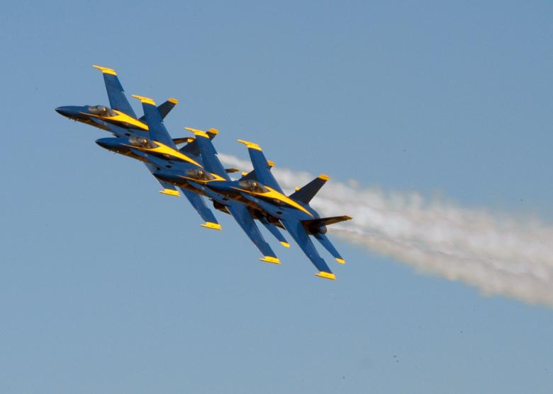 Free stock image of US Navy Airshow created by Pixabay