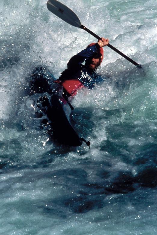 Free stock image of Kayaking in the River created by Pixabay