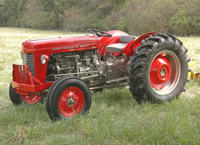 Free stock image of Massey Ferguson created by Pixabay