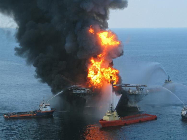 Free stock image of Oil Rig Explosion created by Pixabay