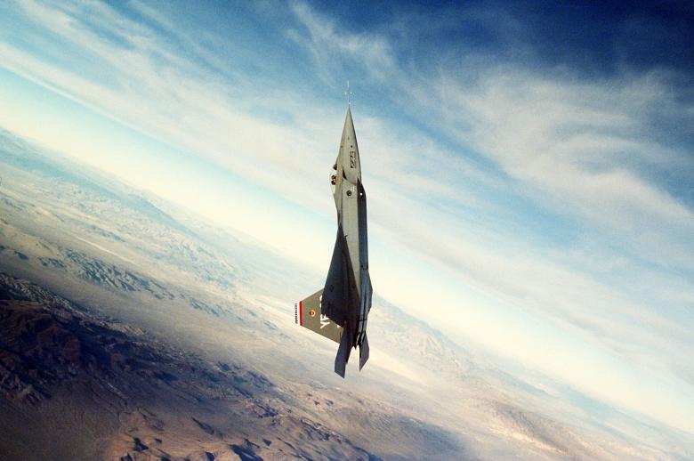 Free stock image of Flying Jet created by Pixabay