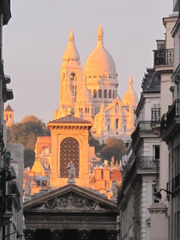 Free stock image of Monmarte created by Pixabay