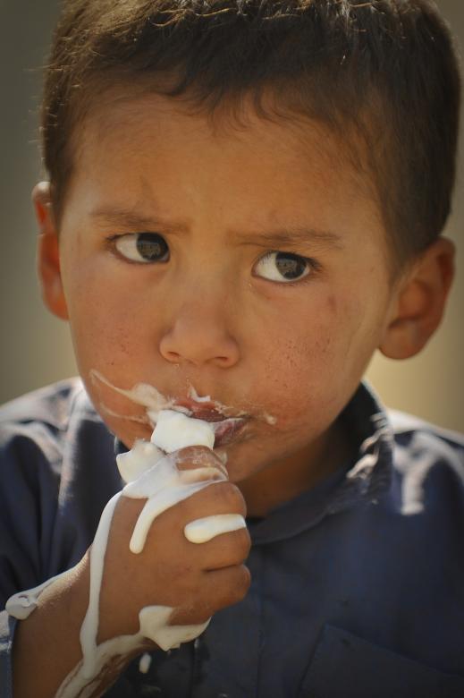 Free stock image of Boy Eating Ice Cream created by Pixabay