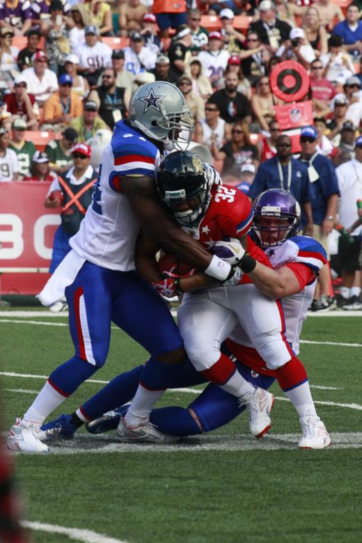 Free stock image of American Football created by Pixabay