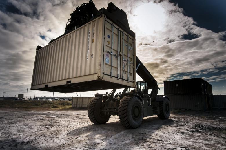 Free stock image of Lifting the Trailer created by Pixabay