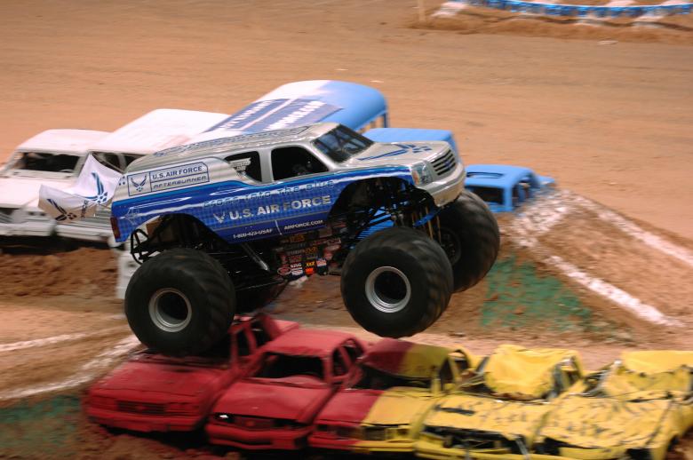 Free stock image of Truck Racing created by Pixabay