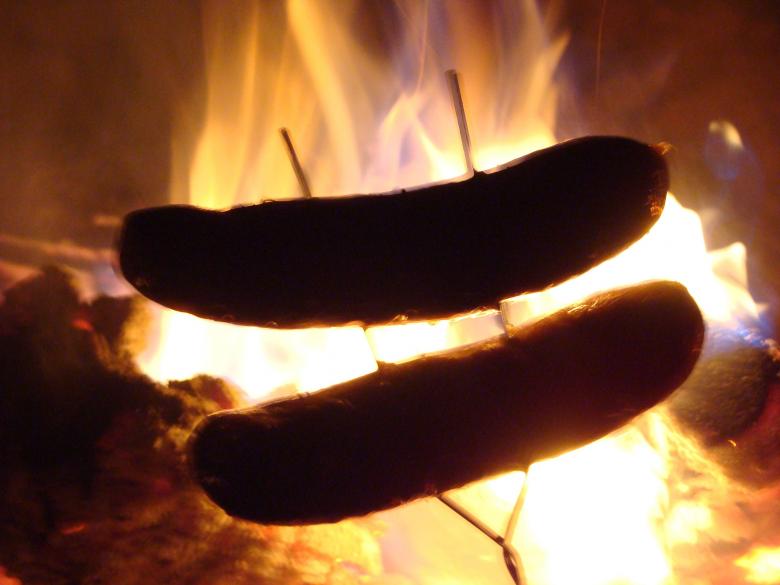 Free stock image of Cooking Hot Dog created by Pixabay