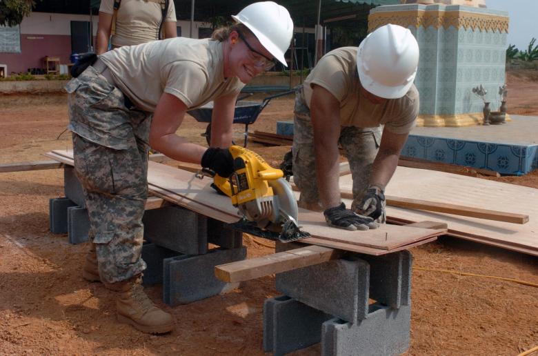 Free stock image of Military Worker created by Pixabay