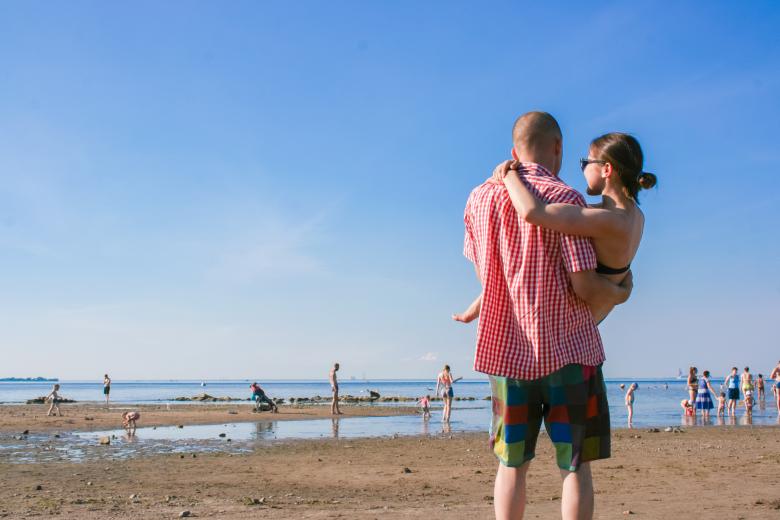 Free stock image of Powerlifting on the beach created by 2happy