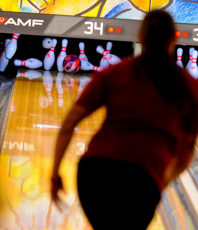 Free stock image of Bowling Alley created by Pixabay