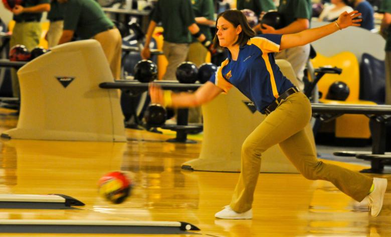 Free stock image of Bowling Competition created by Pixabay