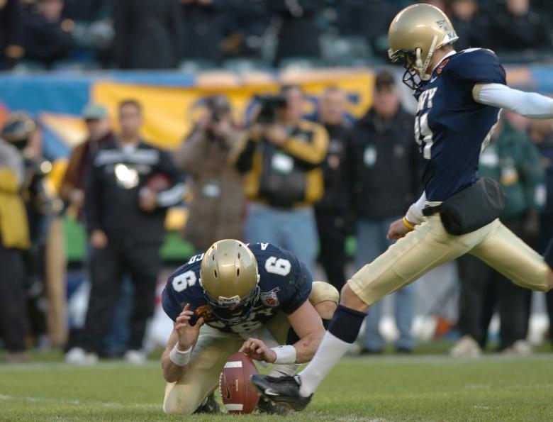Free stock image of American Football created by Pixabay