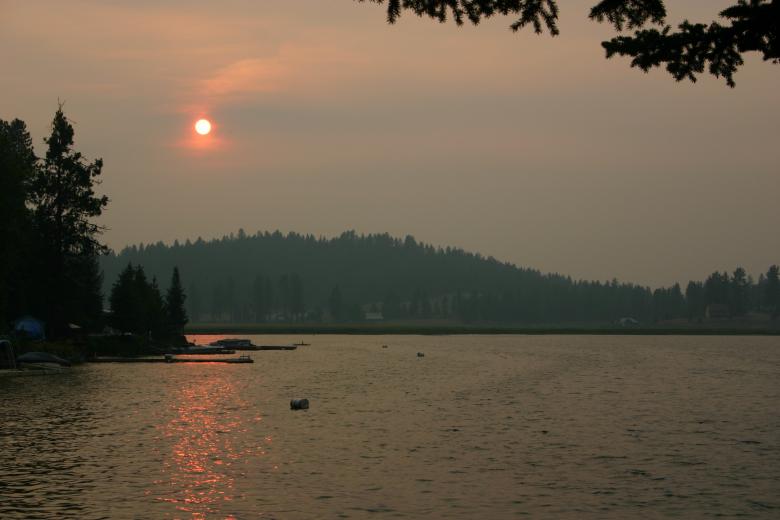 Free stock image of Lake Side created by Pixabay