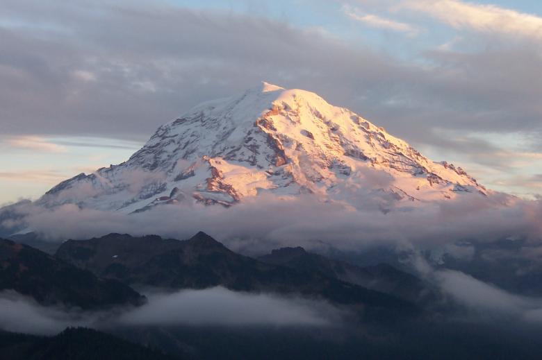 Free stock image of Mountain Range created by Pixabay