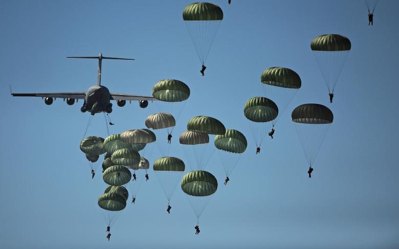 Free stock image of Military Parachute Jumping created by Pixabay