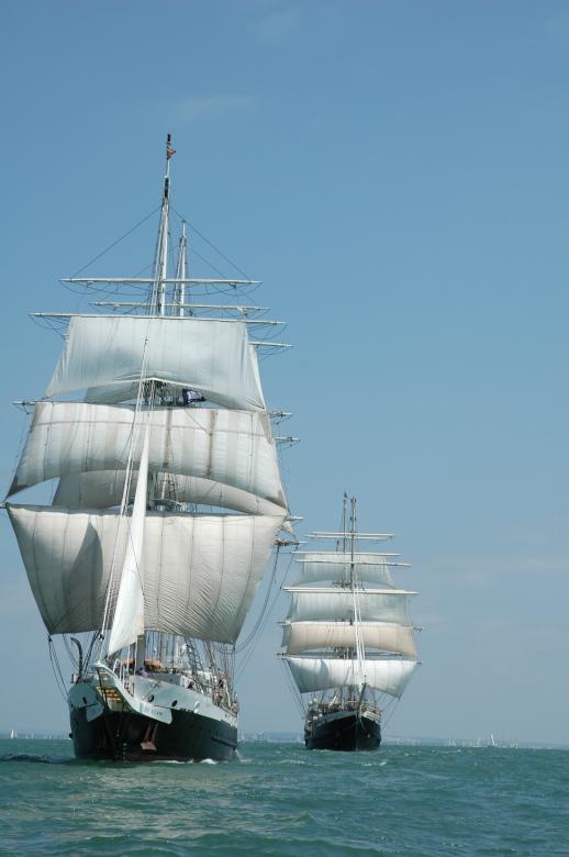 Free stock image of Travelling on Ship created by Pixabay