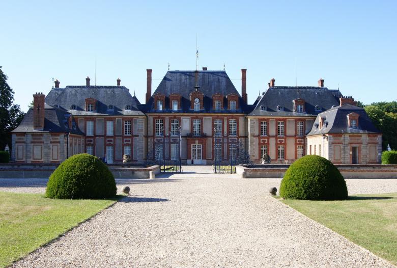 Free stock image of Beautiful Mansion created by Pixabay