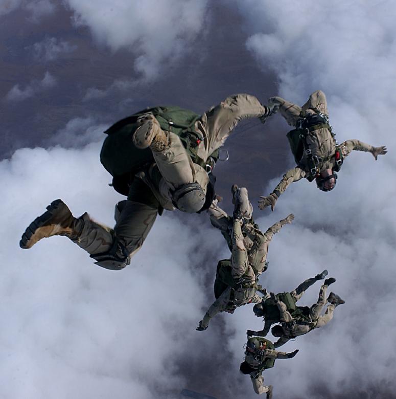 Free stock image of Military Skydivers created by Pixabay