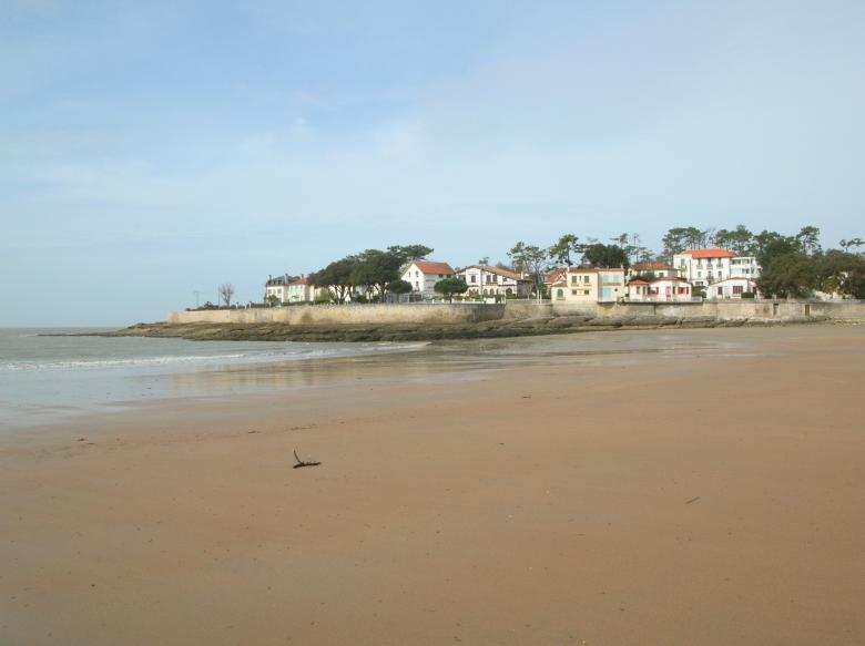 Free stock image of Houses on the Shore created by Pixabay