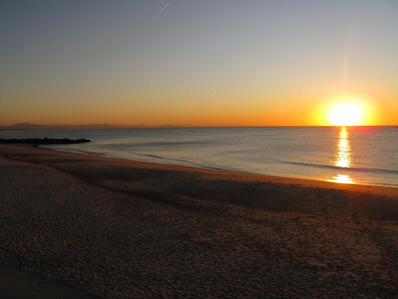 Free stock image of Glare in the Sea created by Pixabay