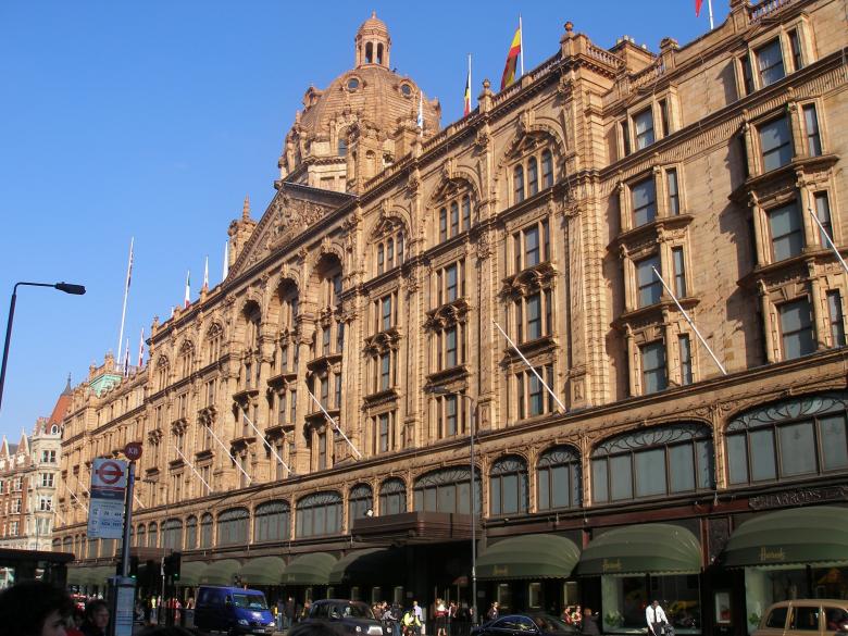 Free stock image of Harrods Department Store created by Pixabay