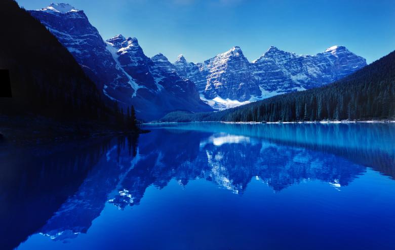 Free stock image of Moraine Lake created by Pixabay