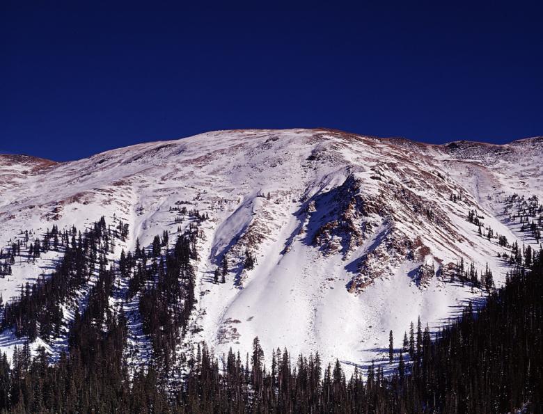 Free stock image of Frozen Mountain created by Pixabay