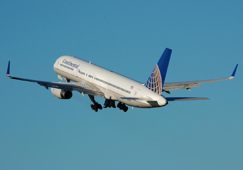 Free stock image of Airplane Flying created by Pixabay