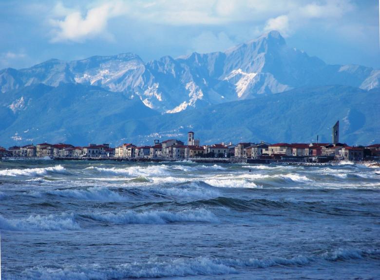 Free stock image of Wavy Sea created by Pixabay
