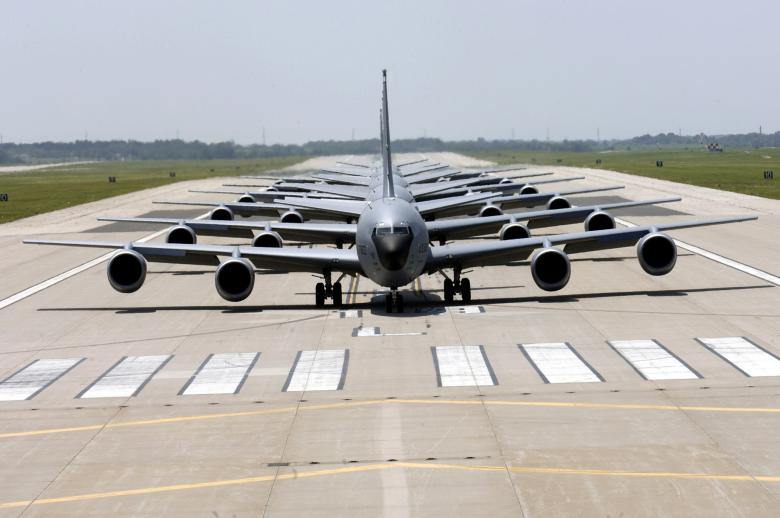 Free stock image of Military Jets on the Runway created by Pixabay
