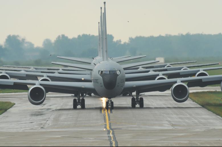 Free stock image of Military Jets on the Runway created by Pixabay