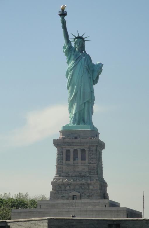 Free stock image of Statue of Liberty created by Pixabay