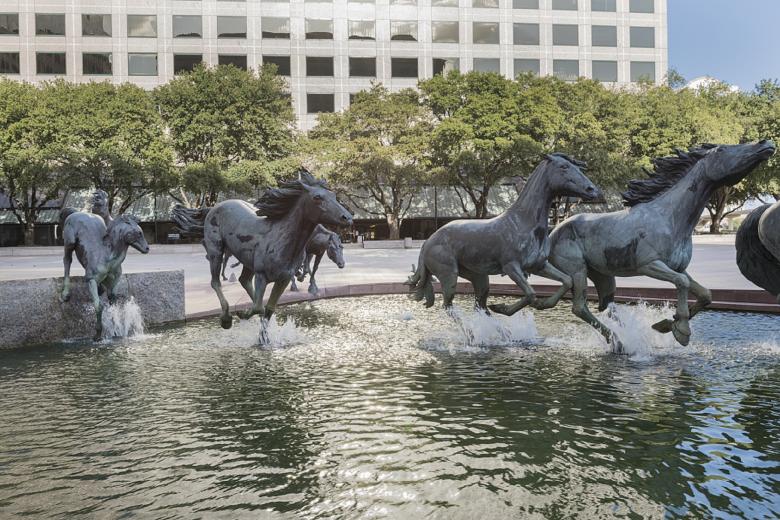 Free stock image of Running Mustangs created by Pixabay
