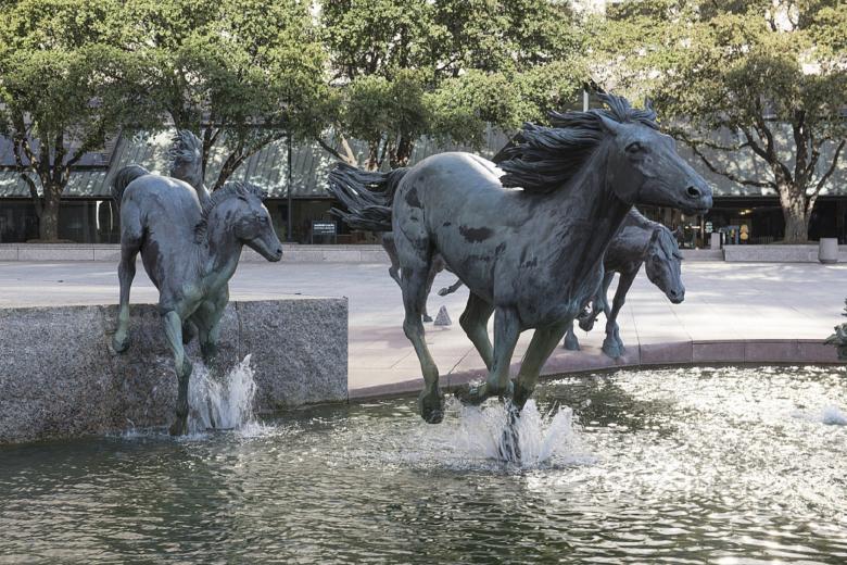 Free stock image of Running Mustangs created by Pixabay