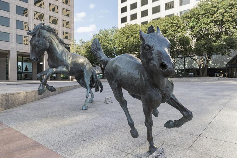 Free stock image of Running Mustangs created by Pixabay
